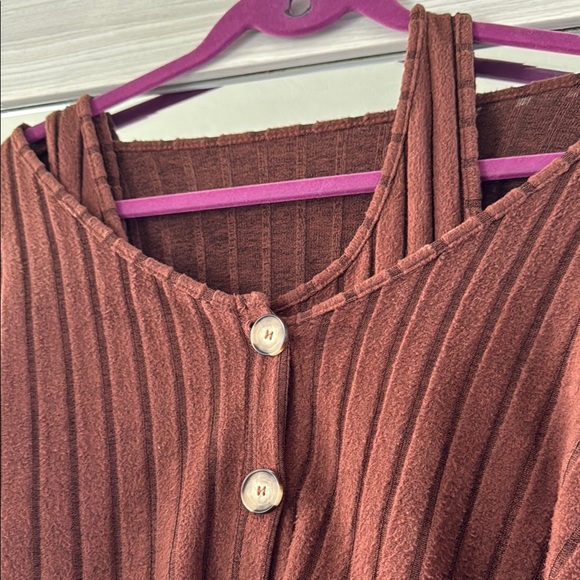 Brown Ribbed Off-Shoulder Dress - Picture 5 of 6